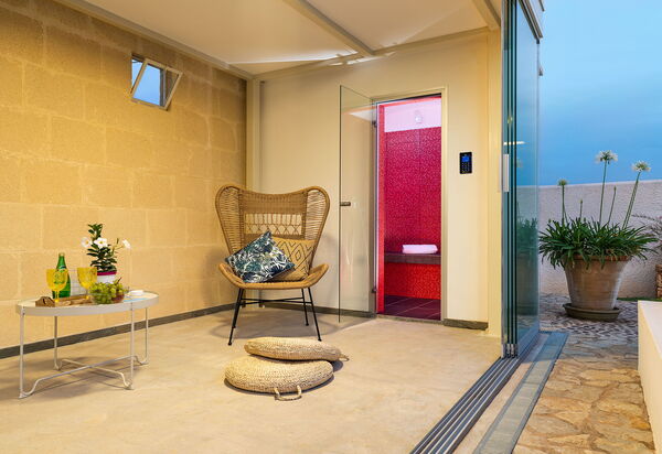 Casa Ocra - Misiliscemi, Sicilia: Autumn, Balcony / Terrace / Patio, Building Exterior, Outdoor, Spring, Summer