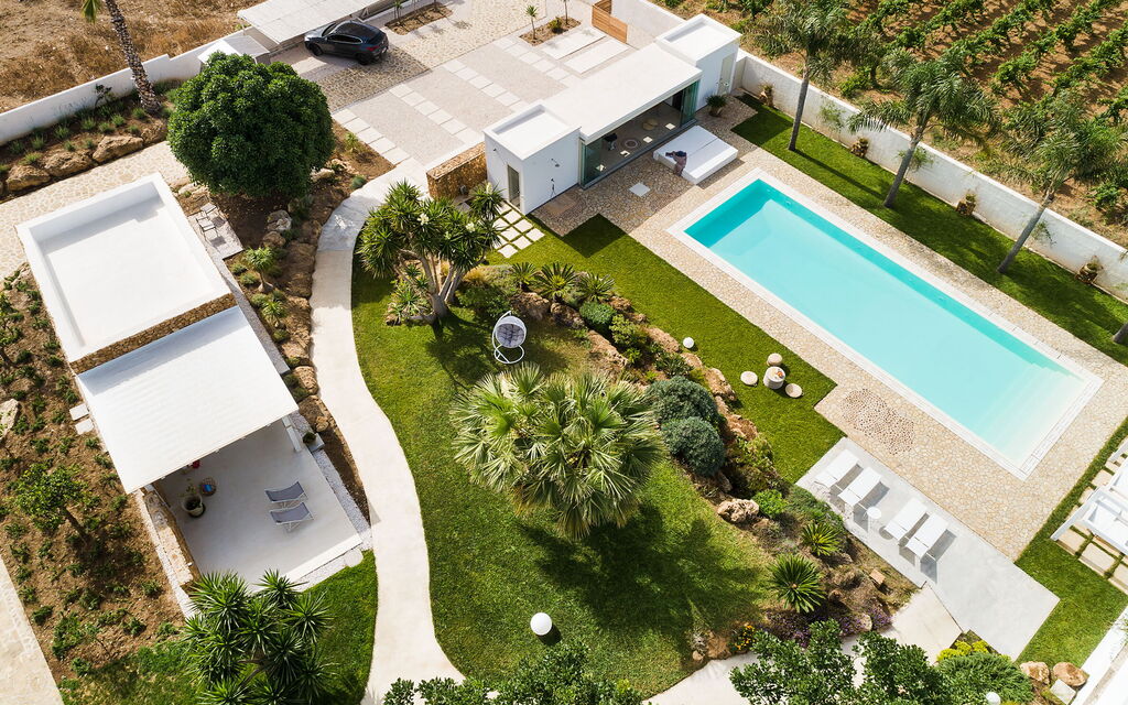 Casa Ocra - Misiliscemi, Sicilia: Autumn, Balcony / Terrace / Patio, Building Exterior, Garden, Outdoor, Pool, Spring, Summer