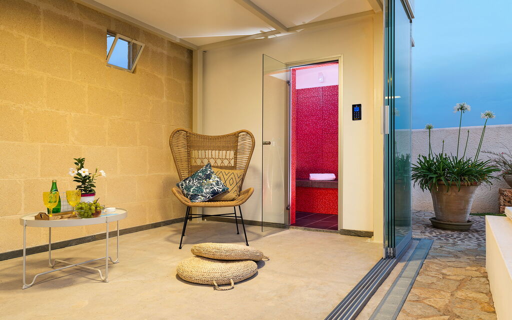 Casa Ocra - Misiliscemi, Sicilia: Autumn, Balcony / Terrace / Patio, Building Exterior, Outdoor, Spring, Summer