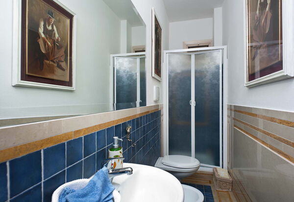 Villa Amena - Siracusa, Sicilia: Autumn, Bathroom, Spring, Summer