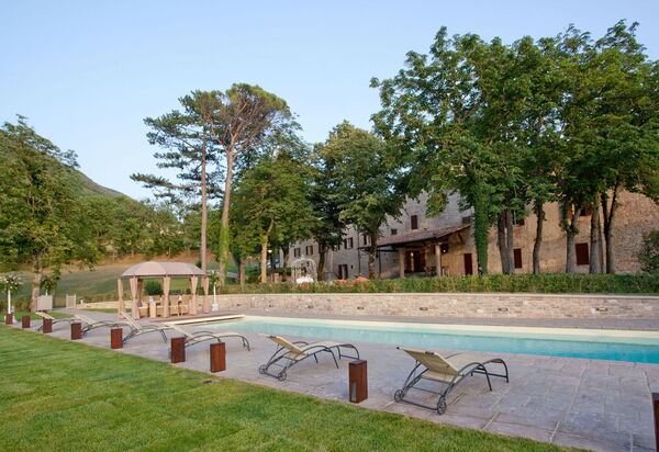 Villa Pietraverde - Gubbio, Umbria: all'aperto, Autunno, Balcone / Terrazza / Patio, Estate, Esterni, Giardino, Piscina, Primavera