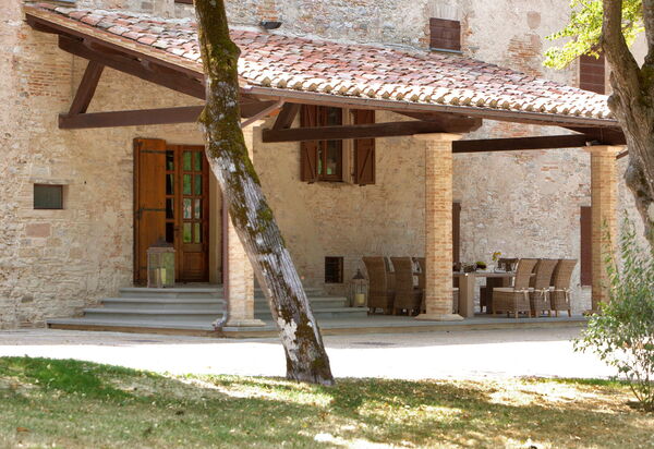 Villa Pietraverde - Gubbio, Umbria: all'aperto, Autunno, Balcone / Terrazza / Patio, Estate, Esterni, Giardino, Primavera