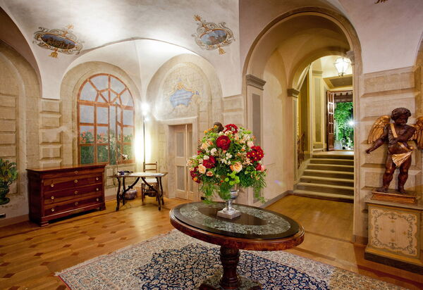 Villa Pietraverde - Gubbio, Umbria: Autunno, Entrata Principale, Estate, Primavera