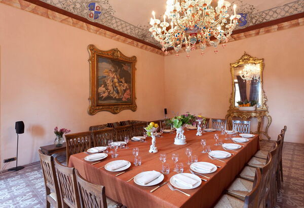 Villa Pietraverde - Gubbio, Umbria: Autunno, Estate, Primavera, Sala da pranzo