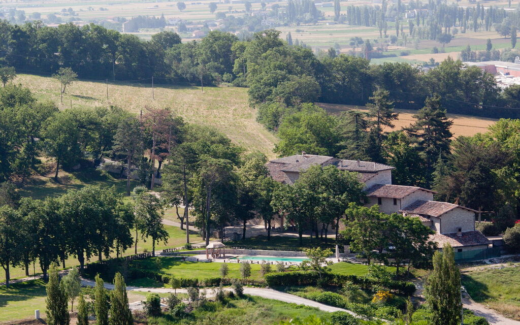 Villa Pietraverde - Gubbio, Umbria: all'aperto, Autunno, Balcone / Terrazza / Patio, Estate, Giardino, Piscina, Primavera, Vista Panoramica