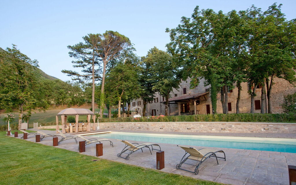 Villa Pietraverde - Gubbio, Umbria: all'aperto, Autunno, Balcone / Terrazza / Patio, Estate, Esterni, Giardino, Piscina, Primavera
