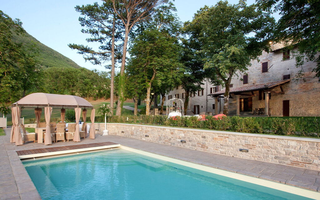 Villa Pietraverde - Gubbio, Umbria: all'aperto, Autunno, Balcone / Terrazza / Patio, Estate, Esterni, Piscina, Primavera