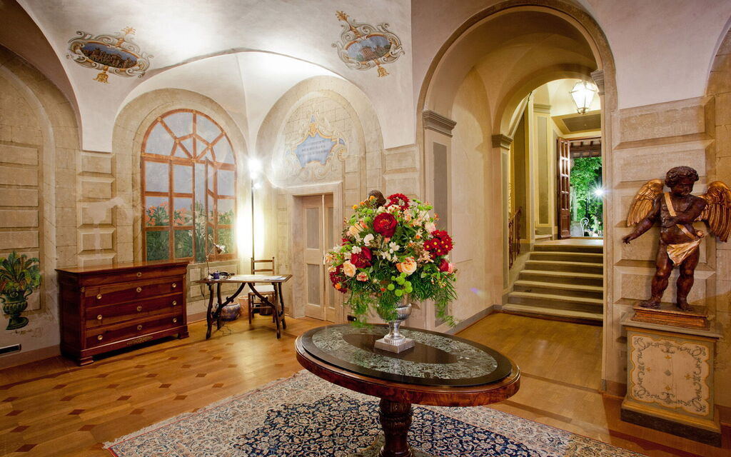 Villa Pietraverde - Gubbio, Umbria: Autunno, Entrata Principale, Estate, Primavera