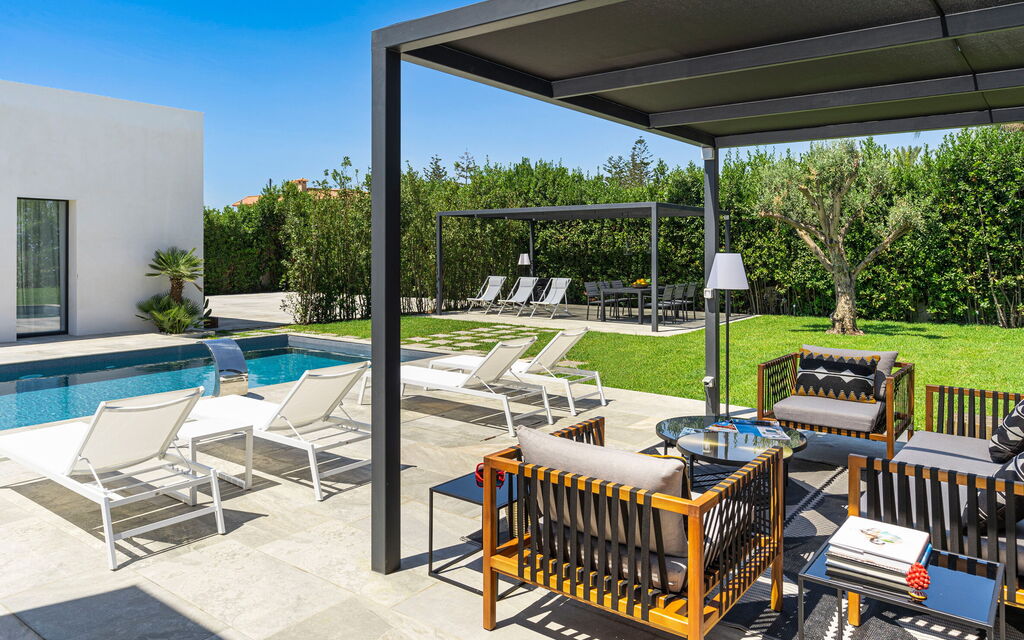 Villa Duetto - Siracusa, Sicilia: Autumn, Balcony / Terrace / Patio, Building Exterior, Garden, Outdoor, Pool, Spring, Summer