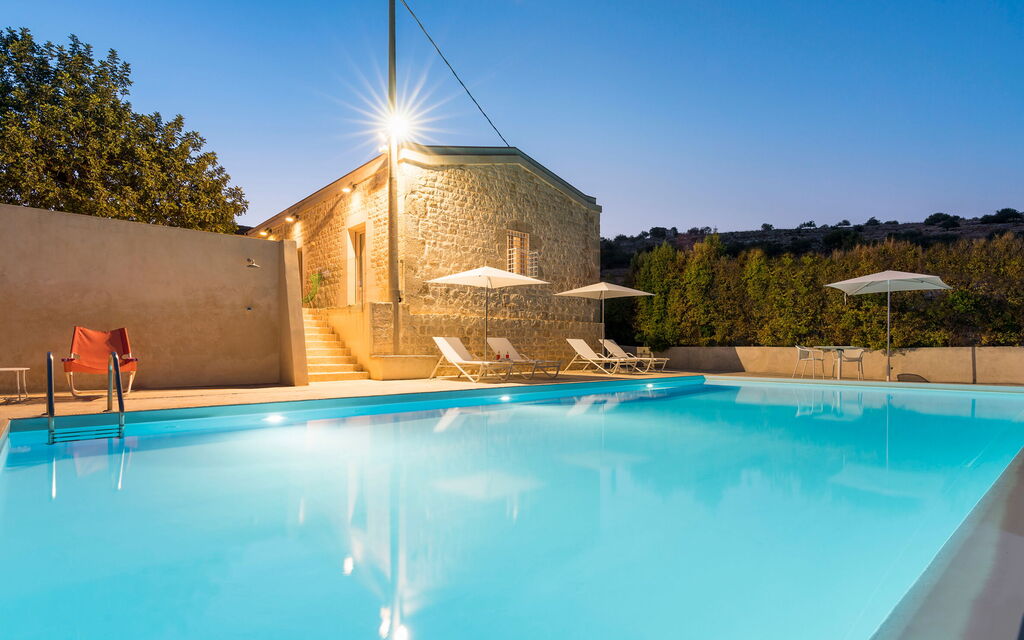 Casa Masseria - Scicli, Sicilia: all'aperto, Autunno, Balcone / Terrazza / Patio, Estate, Esterni, Piscina, Primavera