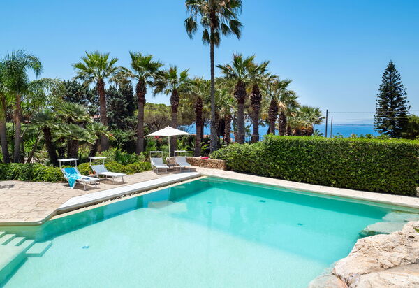 Villa Diamante - Siracusa, Sicilia: Autumn, Balcony / Terrace / Patio, Building Exterior, Outdoor, Pool, Scenic View, Spring, Summer