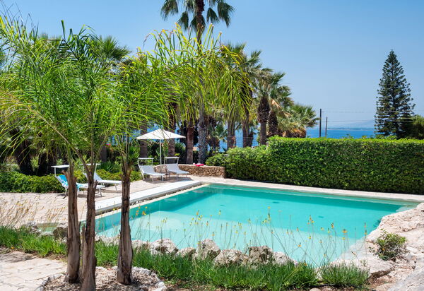 Villa Diamante - Siracusa, Sicilia: Autumn, Balcony / Terrace / Patio, Building Exterior, Outdoor, Pool, Scenic View, Spring, Summer