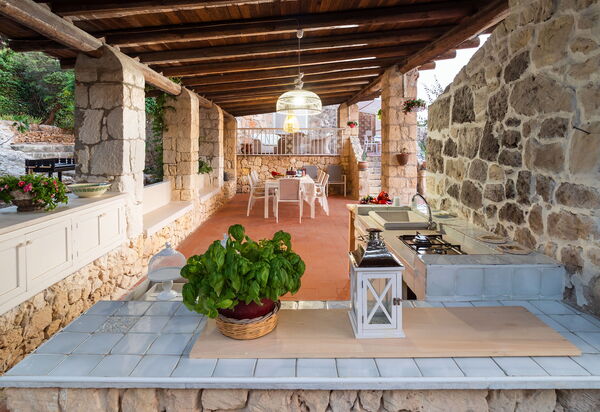 Villa Diamante - Siracusa, Sicilia: Autumn, Balcony / Terrace / Patio, Building Exterior, Outdoor, Spring, Summer