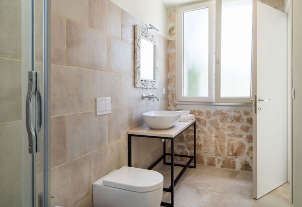 Villa Diamante - Siracusa, Sicilia: Autumn, Bathroom, Spring, Summer