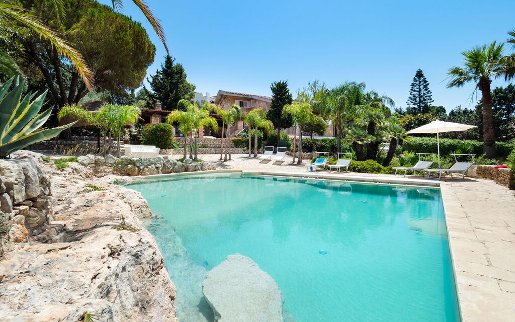 Villa Diamante - Siracusa, Sicilia: Autumn, Balcony / Terrace / Patio, Building Exterior, Outdoor, Pool, Spring, Summer