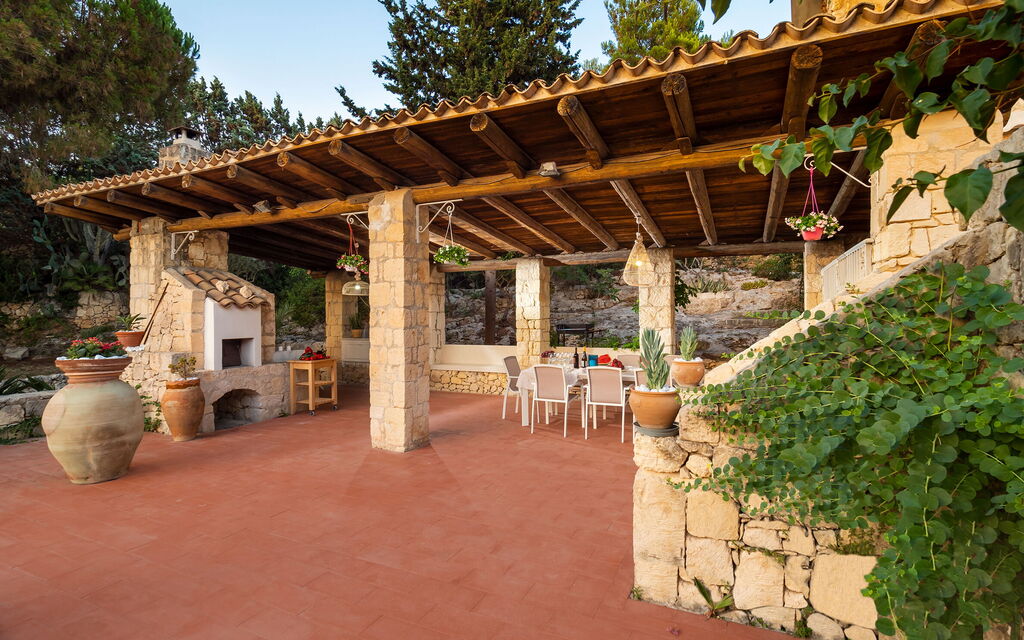Villa Diamante - Siracusa, Sicilia: Autumn, Balcony / Terrace / Patio, Building Exterior, Outdoor, Spring, Summer