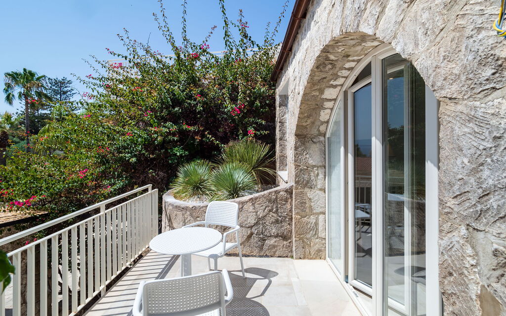 Villa Diamante - Siracusa, Sicilia: Autumn, Balcony / Terrace / Patio, Building Exterior, Outdoor, Spring, Summer