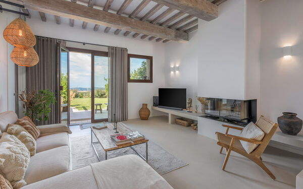 Coratina Spereto Apartment with Pool, Montaione: Autumn, Kitchen, Living Room, Spring, Summer