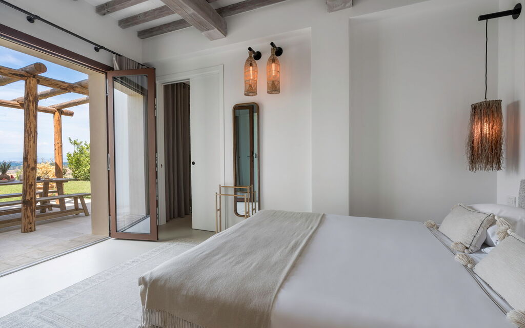 Coratina Spereto Apartment with Pool, Montaione: Autumn, Bedroom, Spring, Summer