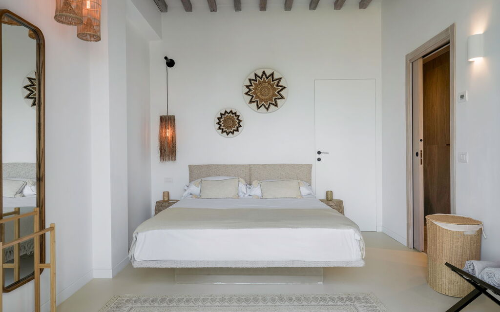 Coratina Spereto Apartment with Pool, Montaione: Autumn, Bedroom, Spring, Summer