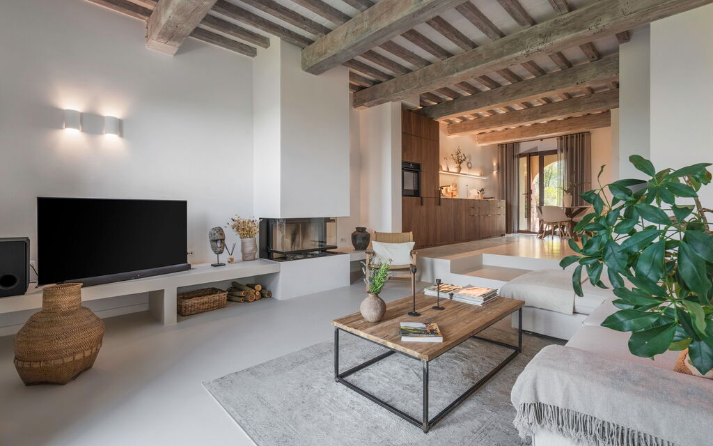 Coratina Spereto Apartment with Pool, Montaione: Autumn, Kitchen, Living Room, Spring, Summer